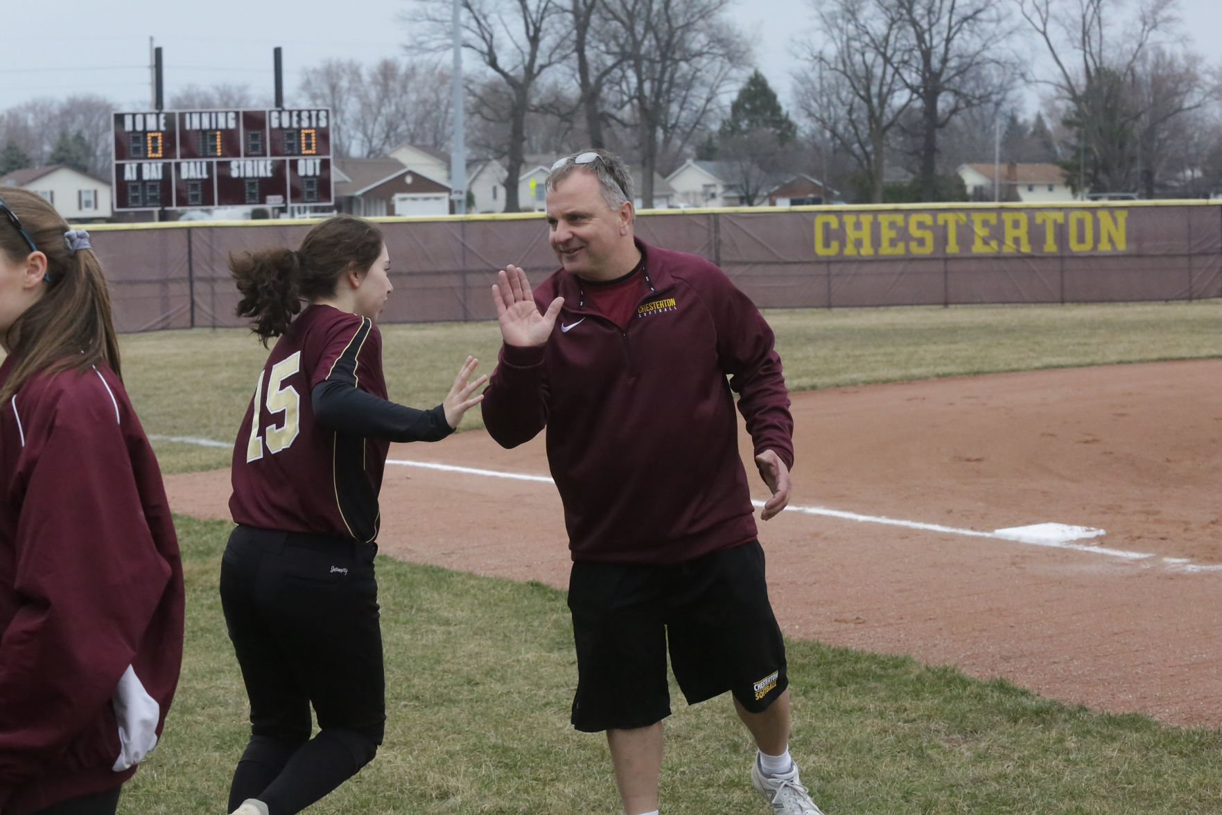Gallery Bulldogs vs Trojans in softball